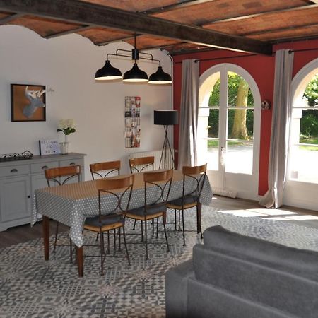 Hotel Au Rez de Jardin à Cholet Extérieur photo