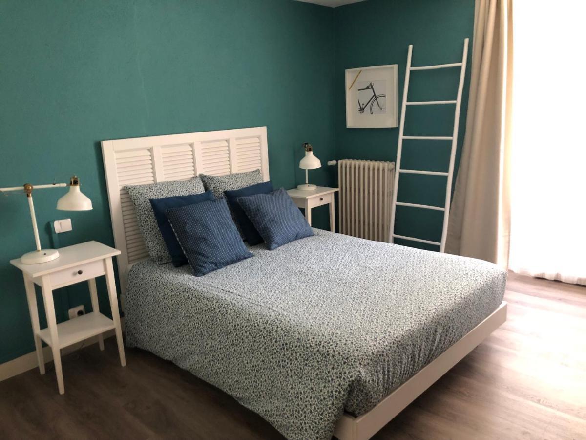 Hotel Au Rez de Jardin à Cholet Extérieur photo