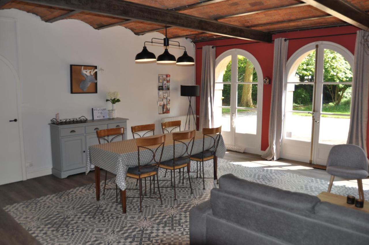 Hotel Au Rez de Jardin à Cholet Extérieur photo